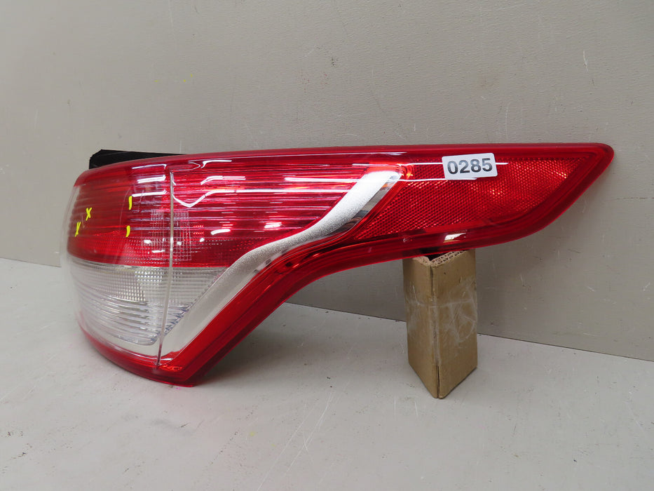 2013 2014 2015 2016 FORD ESCAPE REAR RIGHT PASSENGER SIDE TAIL LIGHT LAMP OEM