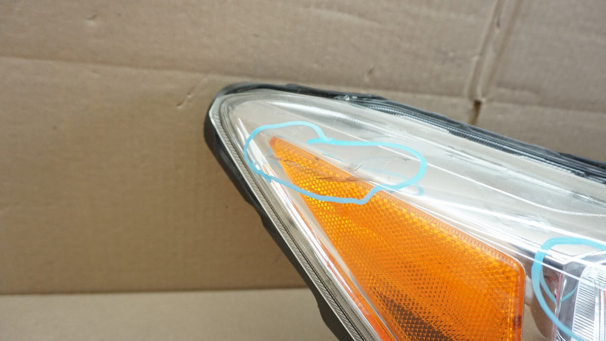 2014-2016 SUBARU FORESTER RIGHT PASSENGER SIDE HEADLIGHT HALOGEN LAMP LIGHT OEM