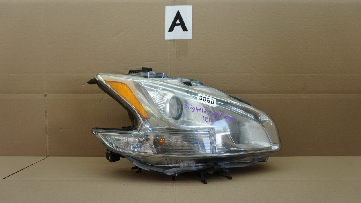 2010-2014 NISSAN MAXIMA FRONT RIGHT PASSENGER SIDE HEADLIGHT LAMP HALOGEN OEM