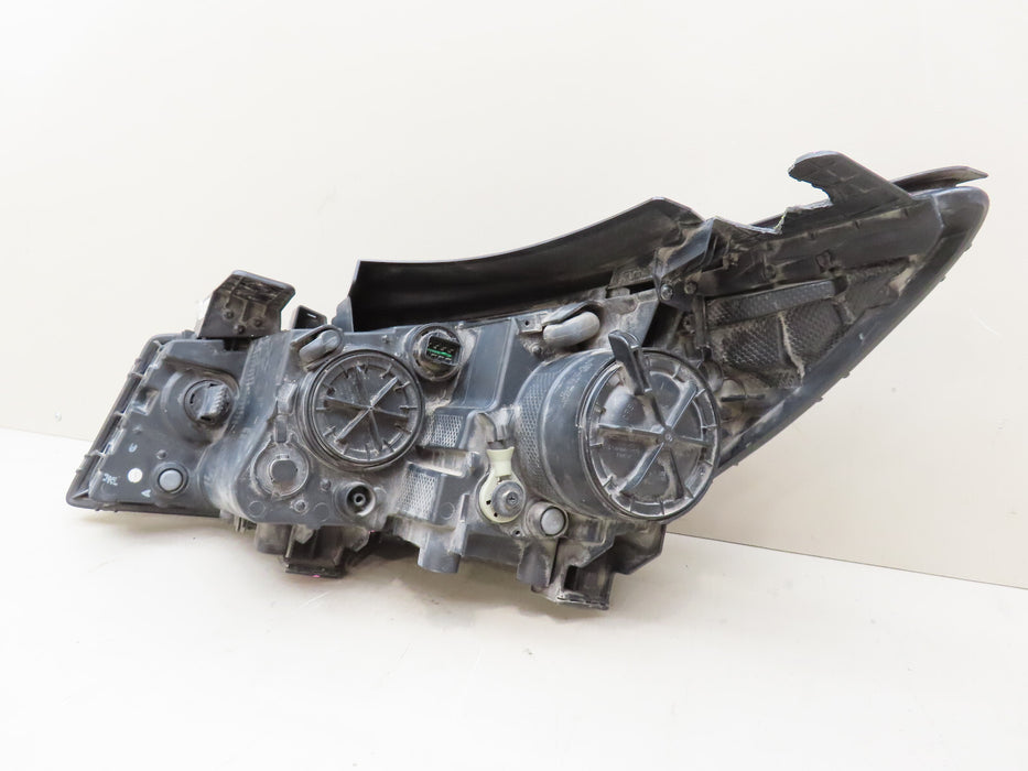 2015-2018 KIA SEDONA FRONT RIGHT PASSENGER SIDE HEADLIGHT OEM 92102-A9