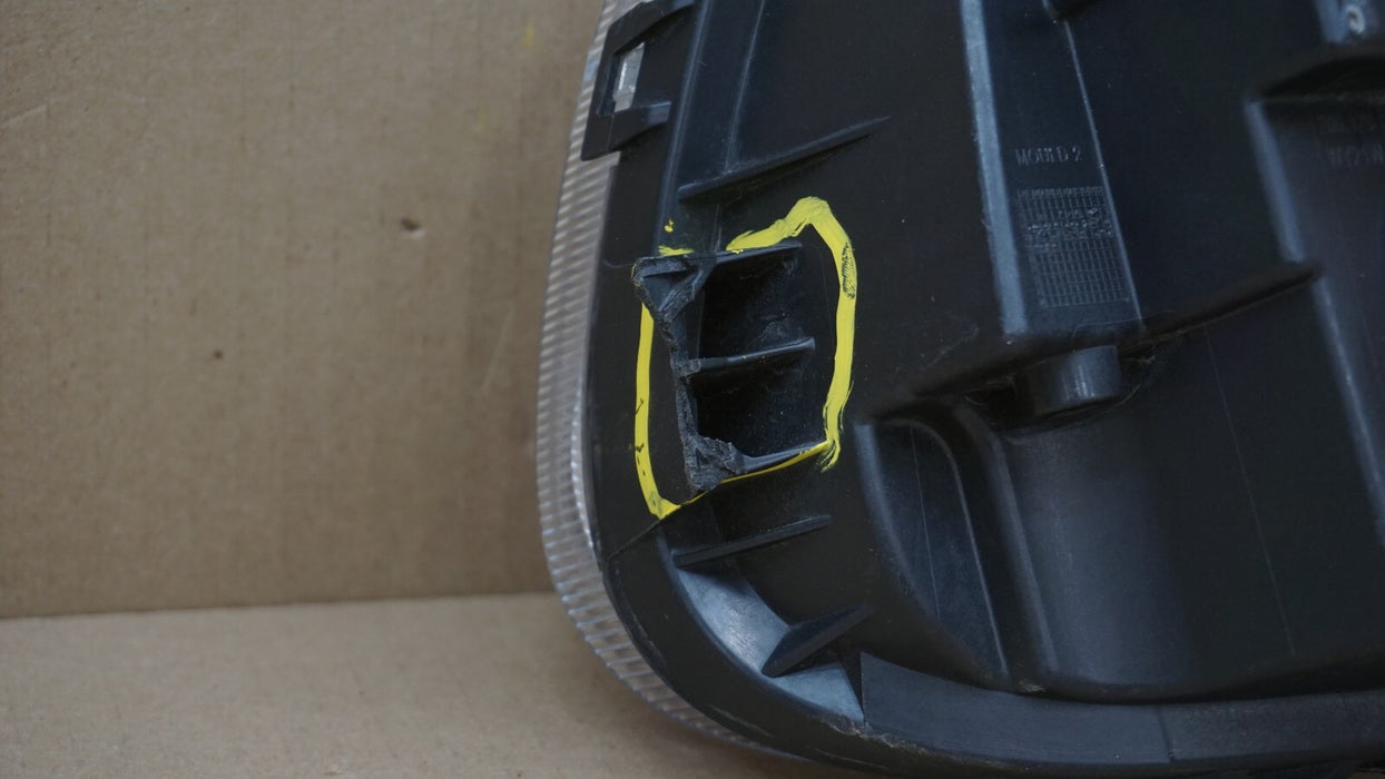 2018-2021 CHEVROLET EQUINOX FRONT RIGHT PASSENGER SIDE FOG LIGHT HALOGEN OEM