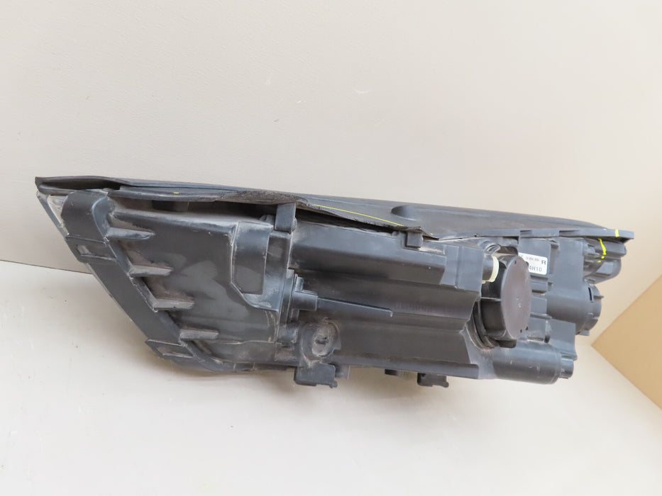 2016-2018 HYUNDAI TUCSON FRONT RIGHT PASSENGER HEADLIGHT HALOGEN W/LED OEM