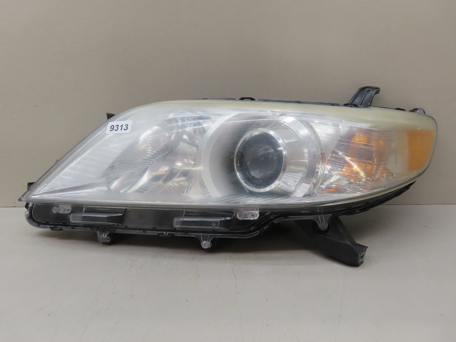 2011-2014 TOYOTA SIENNA LEFT DRIVER SIDE HEADLIGHT OEM 9313