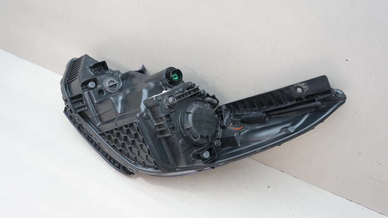 2015-2017 HYUNDAI ACCENT FRONT RIGHT PASSENGER SIDE HALOGEN HEADLIGHT OEM