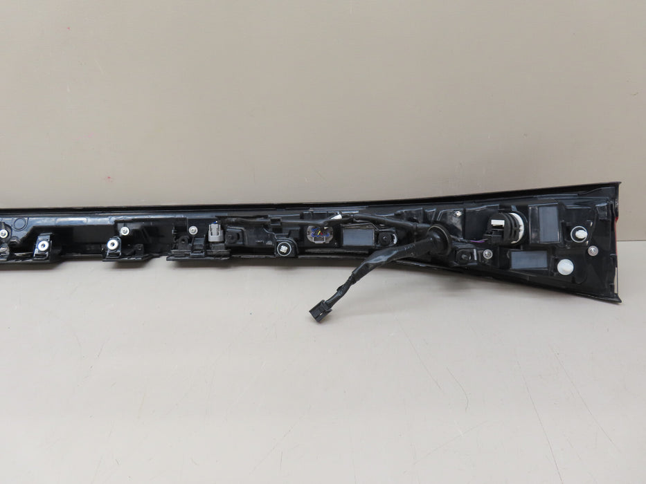 2023 2024 LEXUS RX350 REAR CENTER LIFT GATE TAIL LIGHT OEM