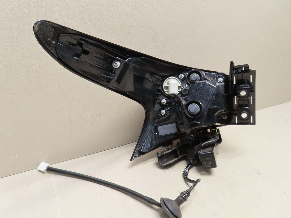 2015 2016 2017 LEXUS NX200T/300H REAR RIGHT PASSENGER OUTER TAIL LIGHT LED OEM