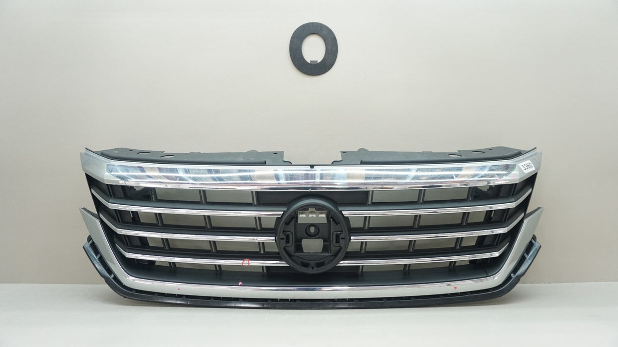 2016-2018 VOLKSWAGEN PASSAT FRONT BUMPER RADIATOR GRILLE GRILL 561853653 OEM