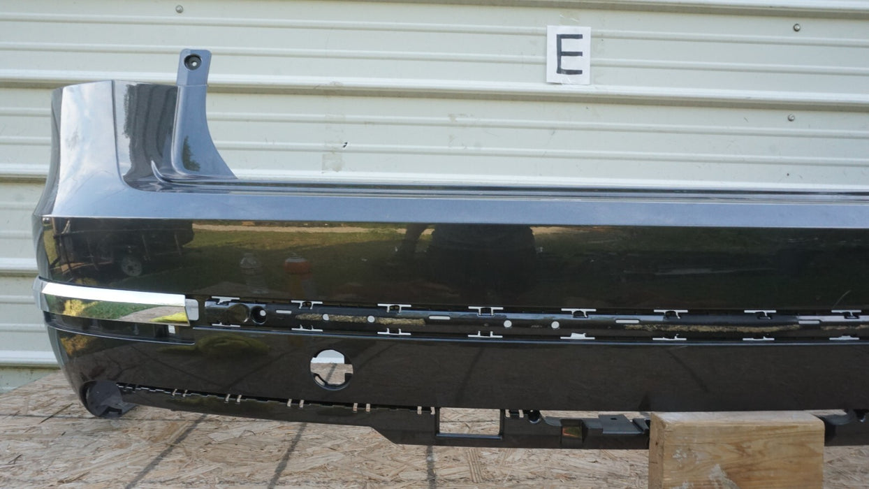 2017-2019 BENTLEY BENTAYGA REAR BUMPER COVER OEM 36A807301QBS1 17 18 19