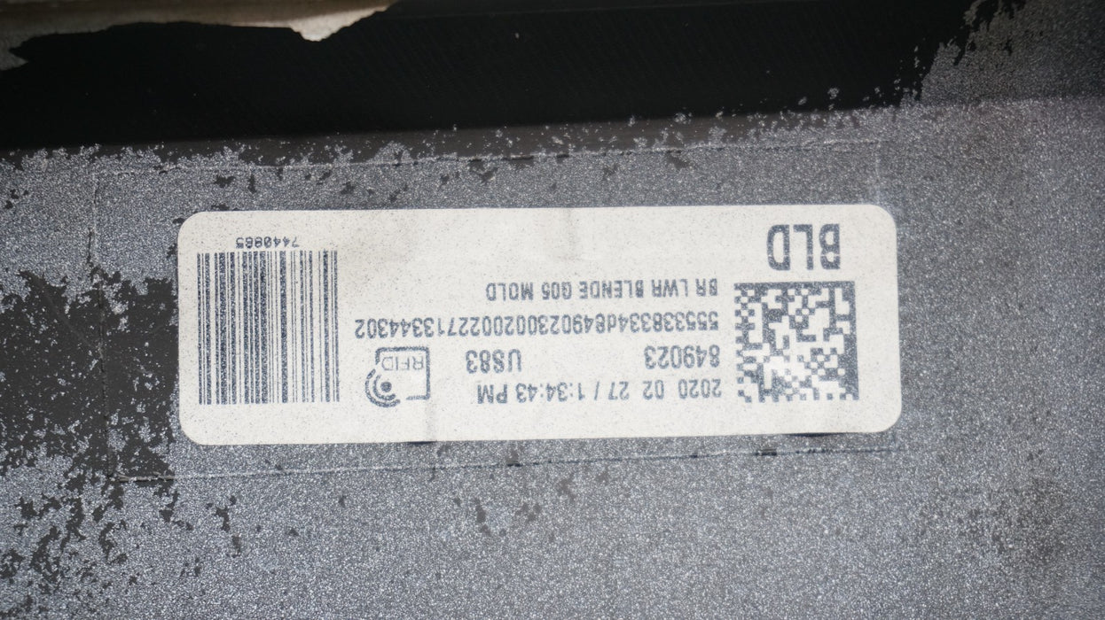 2019-2021 BMW X5 G05 REAR LOWER BUMPER VALANCE PANEL OEM 7440895