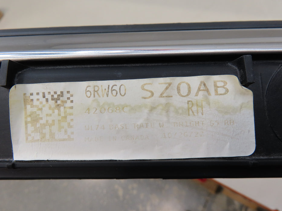 2022-2024 JEEP GRAND CHEROKEE RIGHT PASSENGER SIDE ROOF RAIL OEM