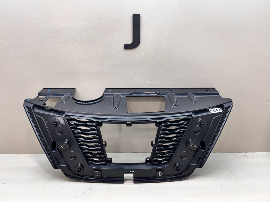 2017-2018 NISSAN ROGUE UPPER FRONT BUMPER GRILLE GRILL OEM