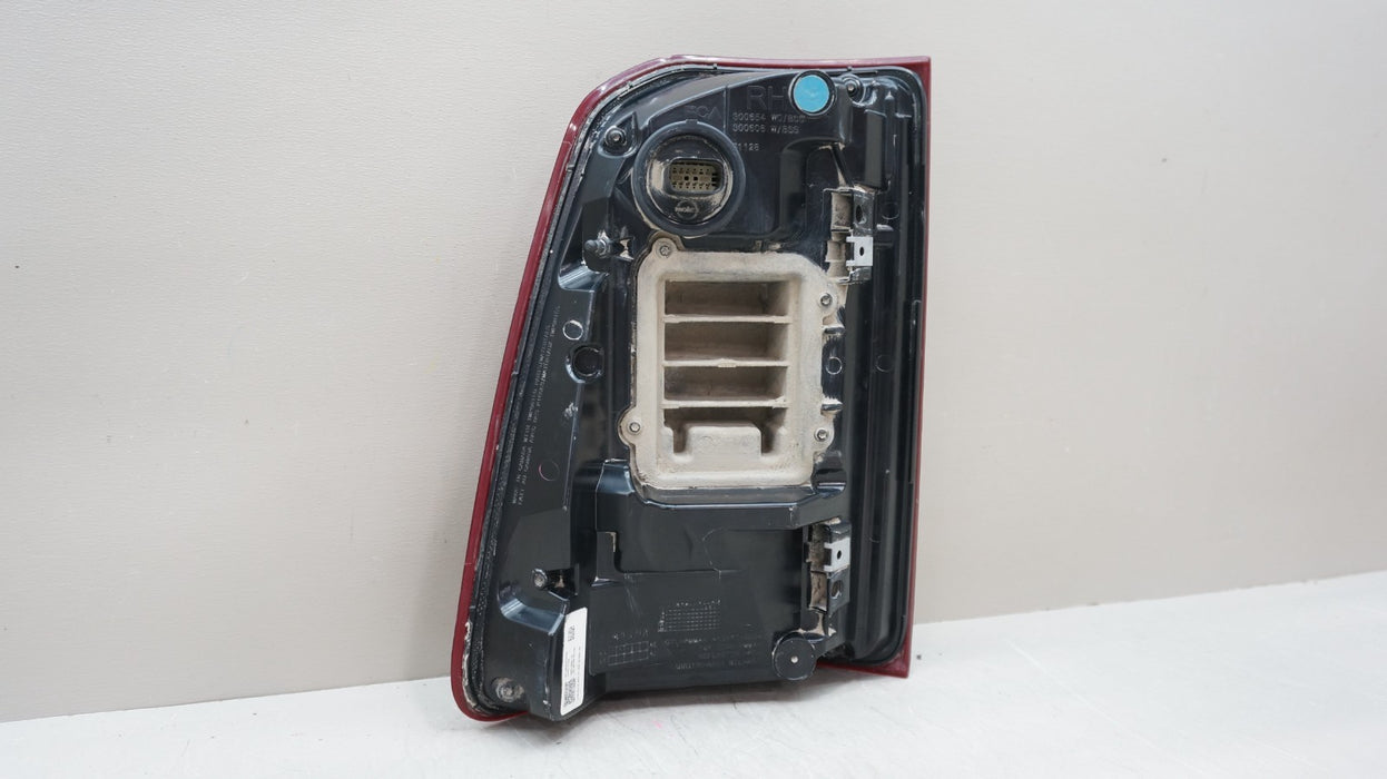 2019-2024 DODGE RAM 1500 REAR RIGHT PASSENGER SIDE TAIL LIGHT W BLIND SPOT OEM