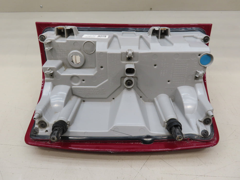 2016-2018 CHEVROLET SILVERADO 1500 REAR LEFT DRIVER SIDE TAIL LIGHT OEM 84066478