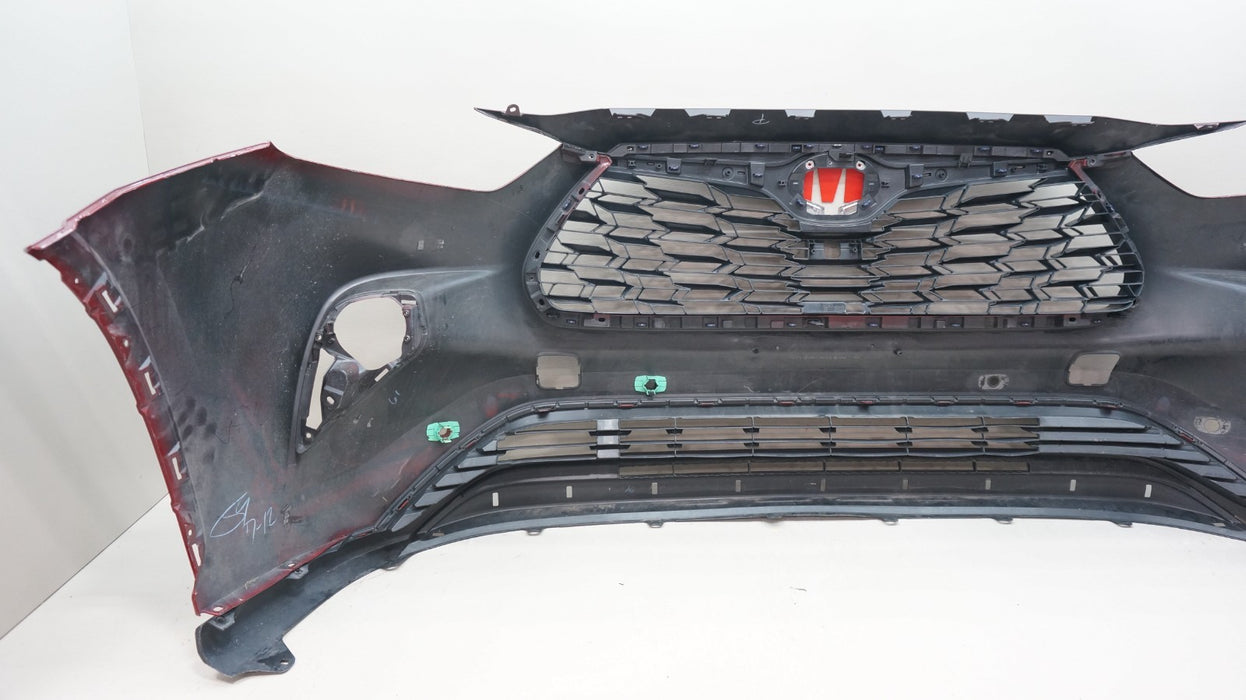2020-2023 TOYOTA HIGHLANDER FRONT BUMPER COVER PANEL WITH GRILLE OEM