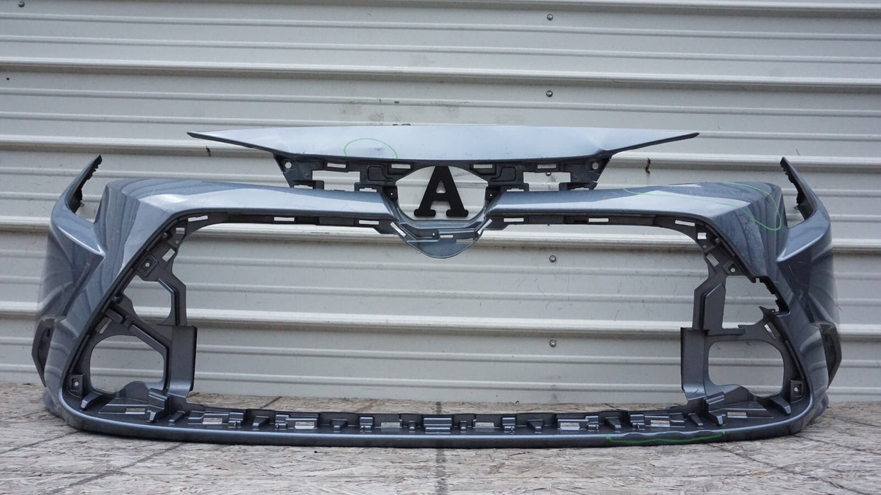 2019 - 2020 TOYOTA COROLLA FRONT BUMPER COVER PANEL OEM 19 20