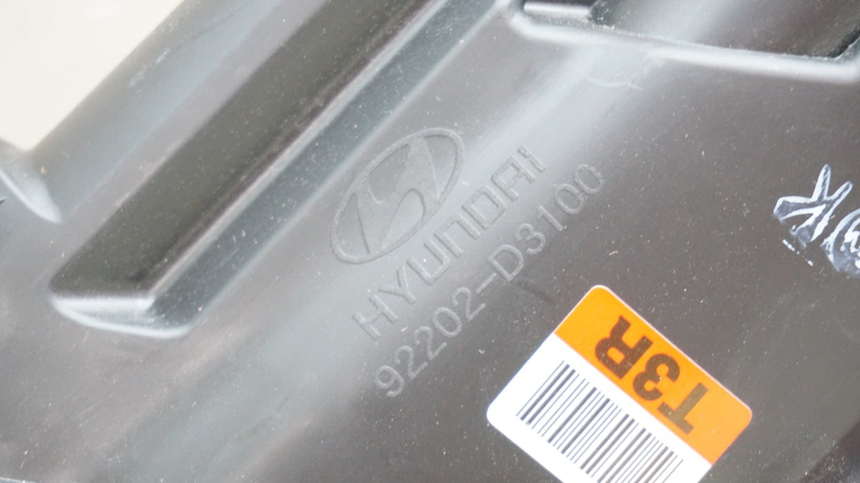 2016-2018 HYUNDAI TUCSON FRONT RIGHT PASSENGER SIDE FOG DLR LIGHT OEM