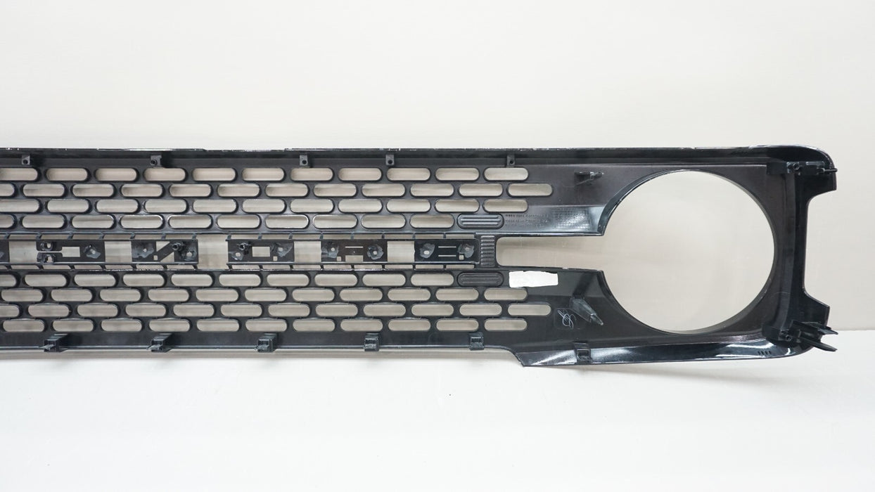 2022-2024 FORD BRONCO FRONT BUMPER RADIATOR GRILLE OEM M2DB8150