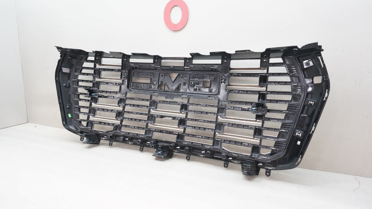 2025-2026 GMC YUKON XL FRONT BUMPER RADIATOR GRILLE OEM