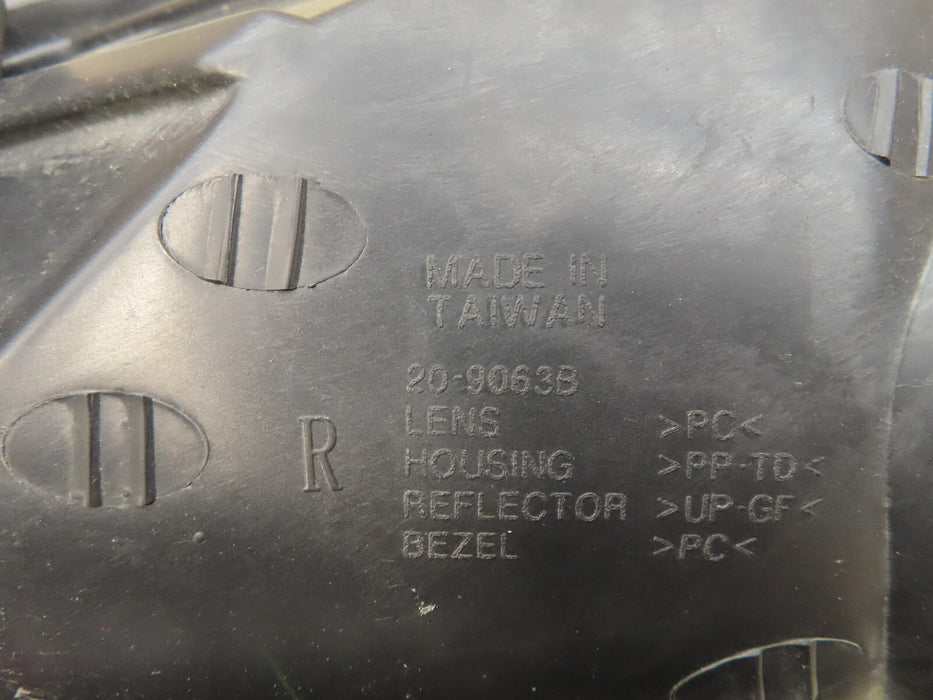 09 10 11 12 CHEVROLET TRAVERSE RIGHT PASSENGER HEADLIGHT HALOGEN AFTERMARKET