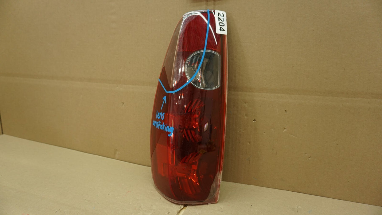2004-2012 GMC CANYON RIGHT PASSENGER SIDE TAIL LIGHT OEM