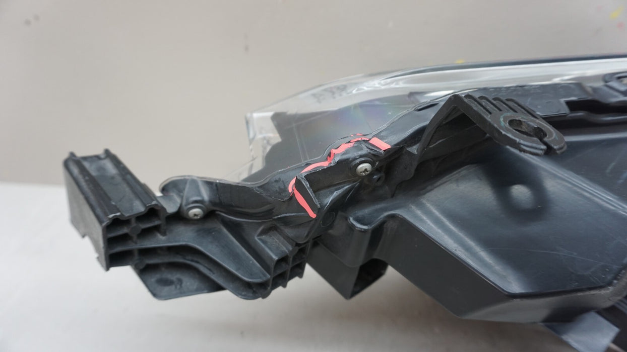 2017-2019 TOYOTA COROLLA FRONT RH RIGHT PASSENGER SIDE HEADLIGHT OEM