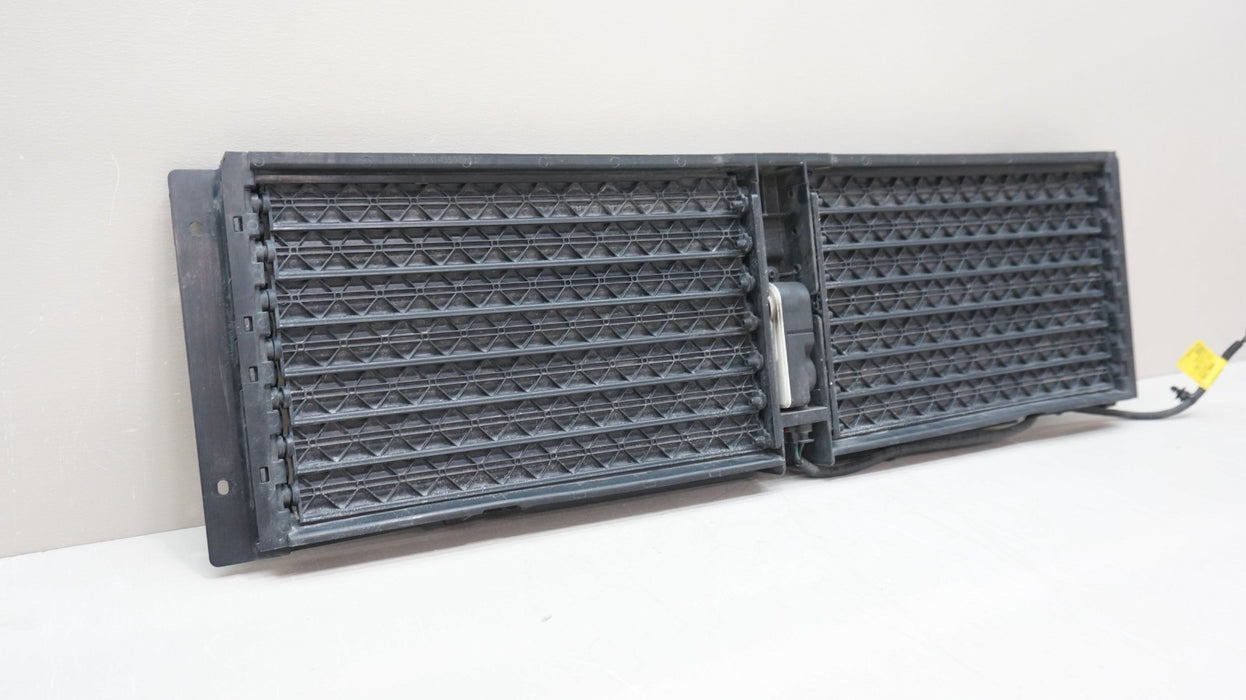 2021-2025 CHEVROLET TRAILBLAZER FRONT RADIATOR AIR SHUTTER W /MOTOR OEM 42778639