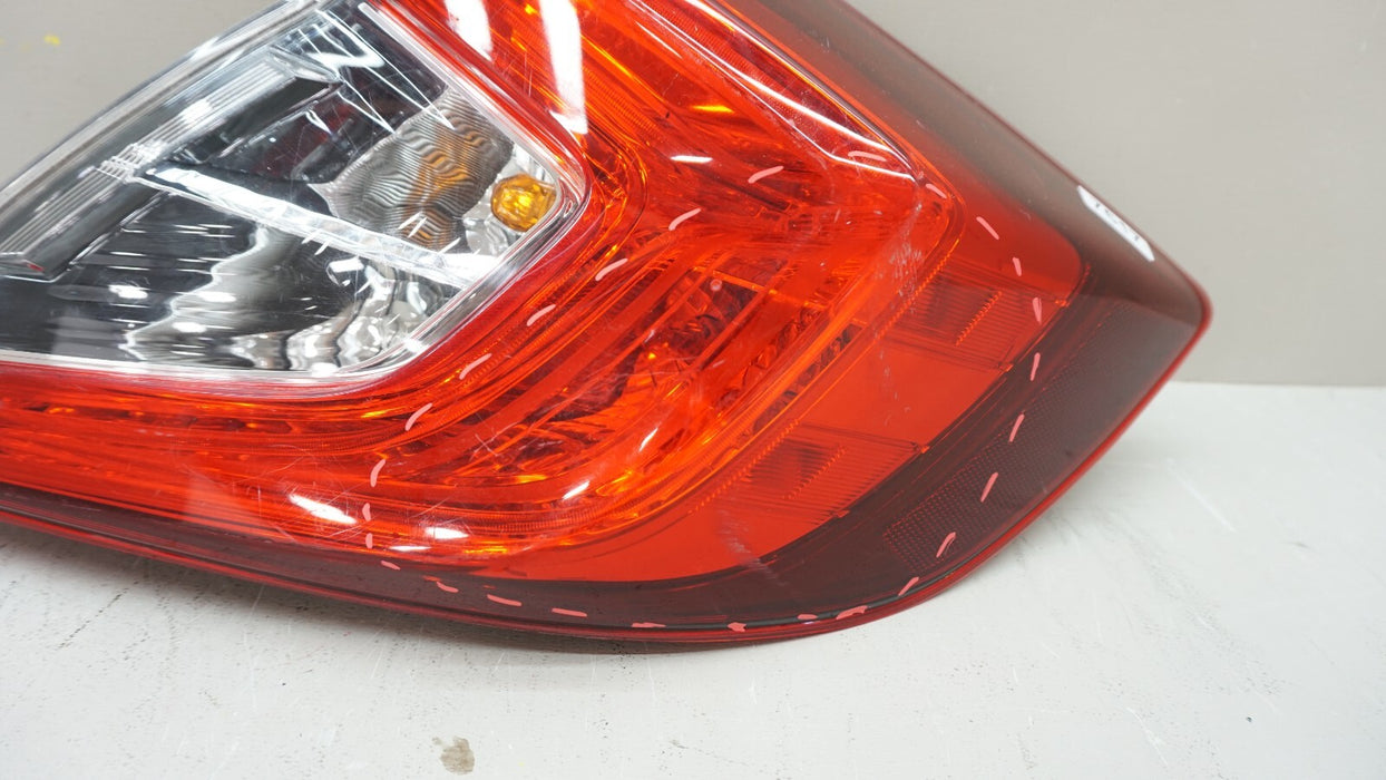 2016-2021 HONDA CIVIC SEDAN REAR RH RIGHT PASSEBGER SIDE OUTER TAIL LIGHT OEM