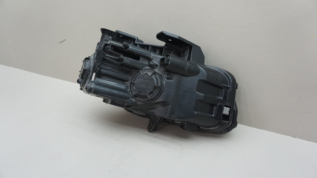 2018-2020 HYUNDAI KONA FRONT LEFT SIDE HEADLIGHT LAMP HALOGEN OEM 92101-J9XXX