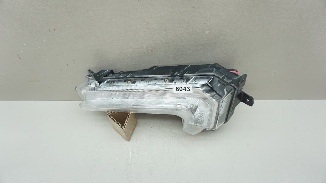 2016-2018 CHEVROLET MALIBU FRONT LEFT DRIVERS SIDE FOG DAY RUNNING LIGHT OEM