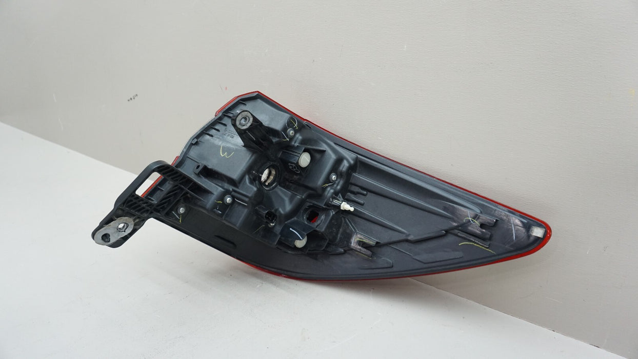 2015-2019 SUBARU OUTBACK REAR LEFT DRIVER SIDE OUTER TAIL LIGHT STOP LAMP OEM