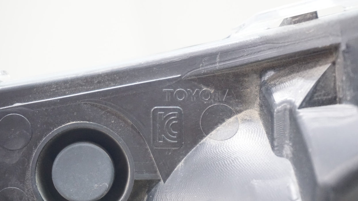 2019-2022 TOYOTA RAV4 FRONT RIGHT PASSENGER SIDE HEADLIGHT LED OEM