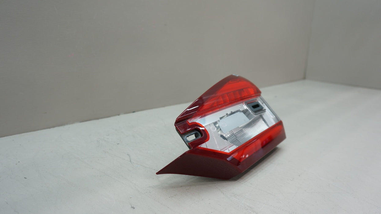 2017-2020 FORD FUSION RH RIGHT PASSENGER SIDE INNER TAIL LIGHT OEM