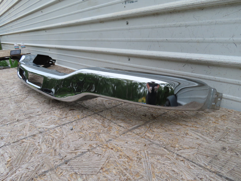 2003-2007 GMC SIERRA 1500-2500 FRONT UPPER METAL BUMPER OEM P#15098990