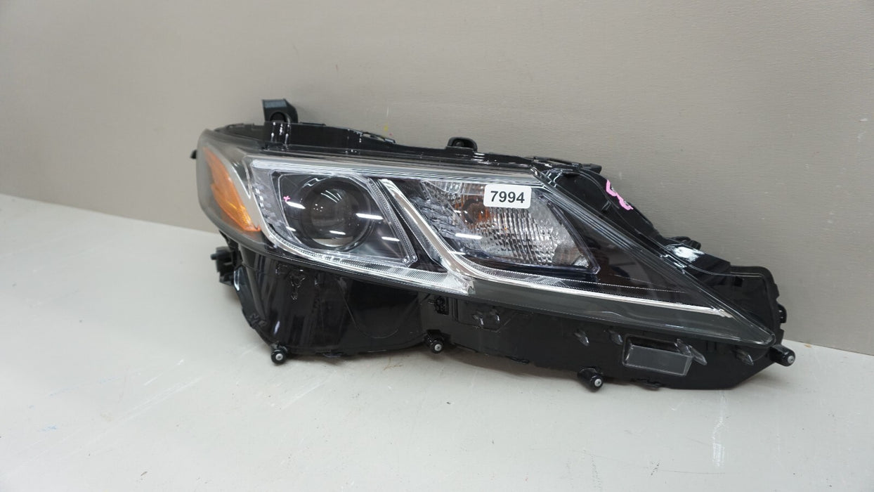 2018-2022 TOYOTA CAMRY FRONT RIGHT PASSENGER SIDE HEADLIGHT HALOGEN AFTERMARKET