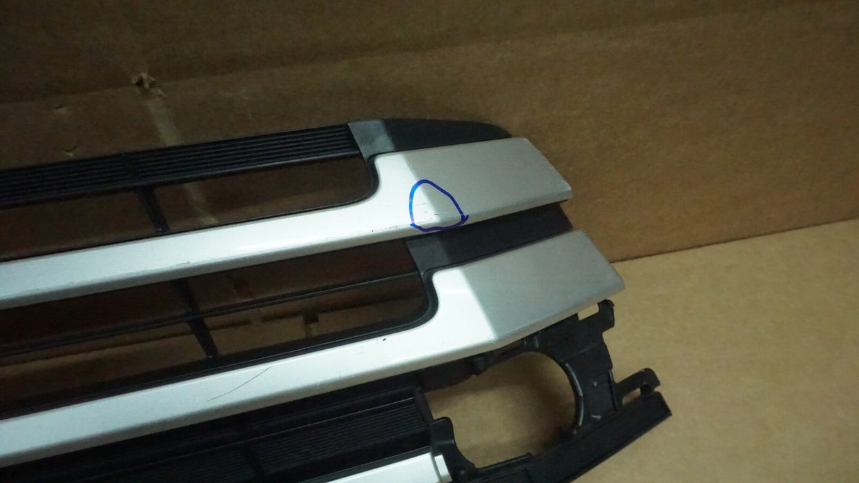 2017-2019 TOYOTA HIGHLANDER FRONT BUMPER LOWER GRILLE GRILL 53102-0E070 OEM