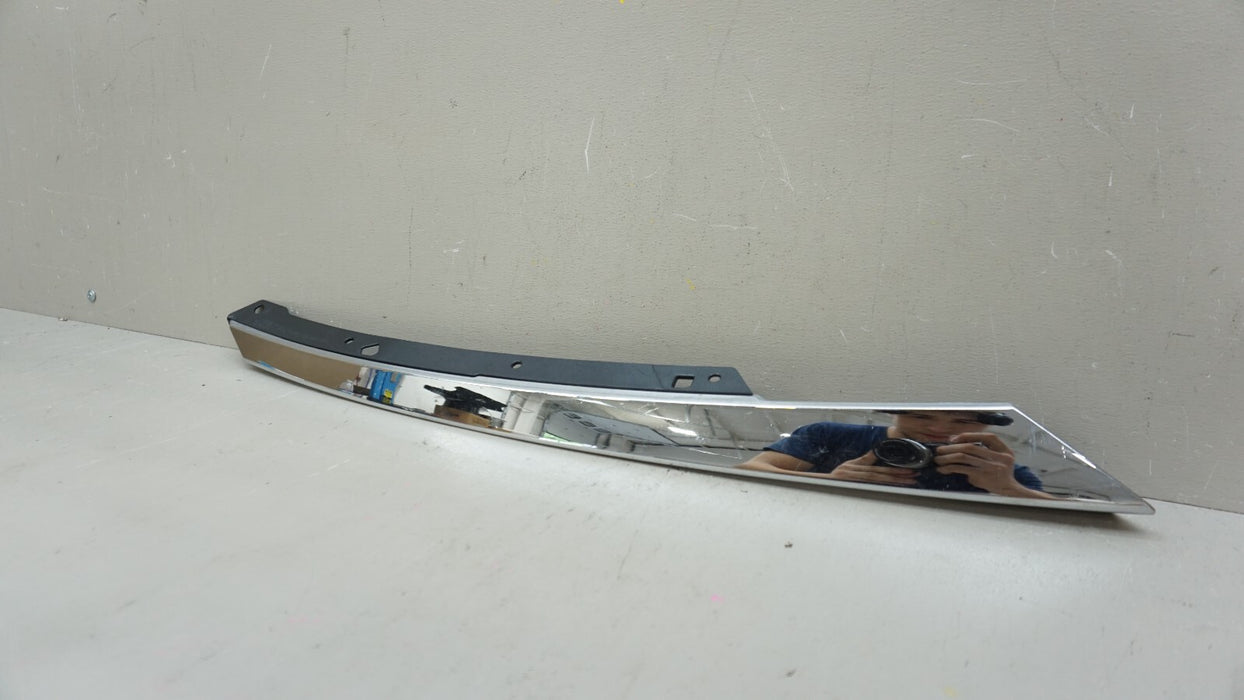 2016-2018 HONDA CIVIC FRONT RIGHT GRILLE EXTENSION MOLDING OEM 71123-TBA-A01