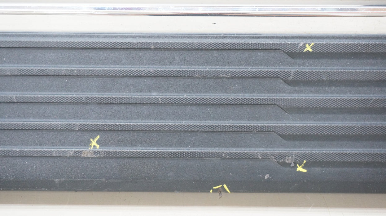 2019-2024 CHEVROLET SILVERADO / SIERRA 1500 RIGHT RUNNING BOARD OEM 84016710