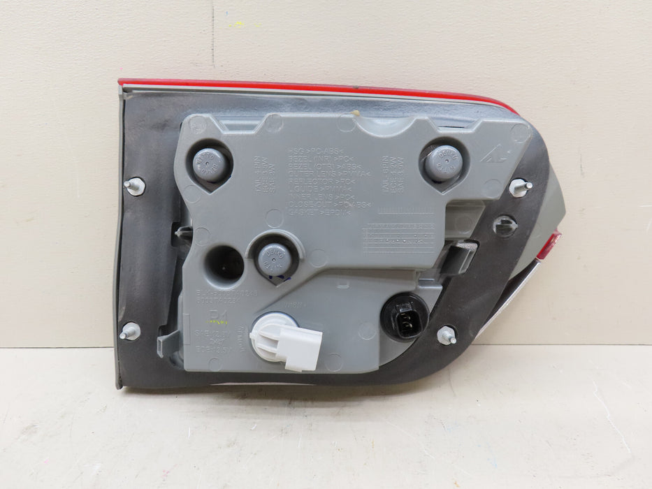 2015 -2020 JEEP GRAND CHEROKEE PASSENGER RH PASSENGER SIDE TAIL LIGHT OEM