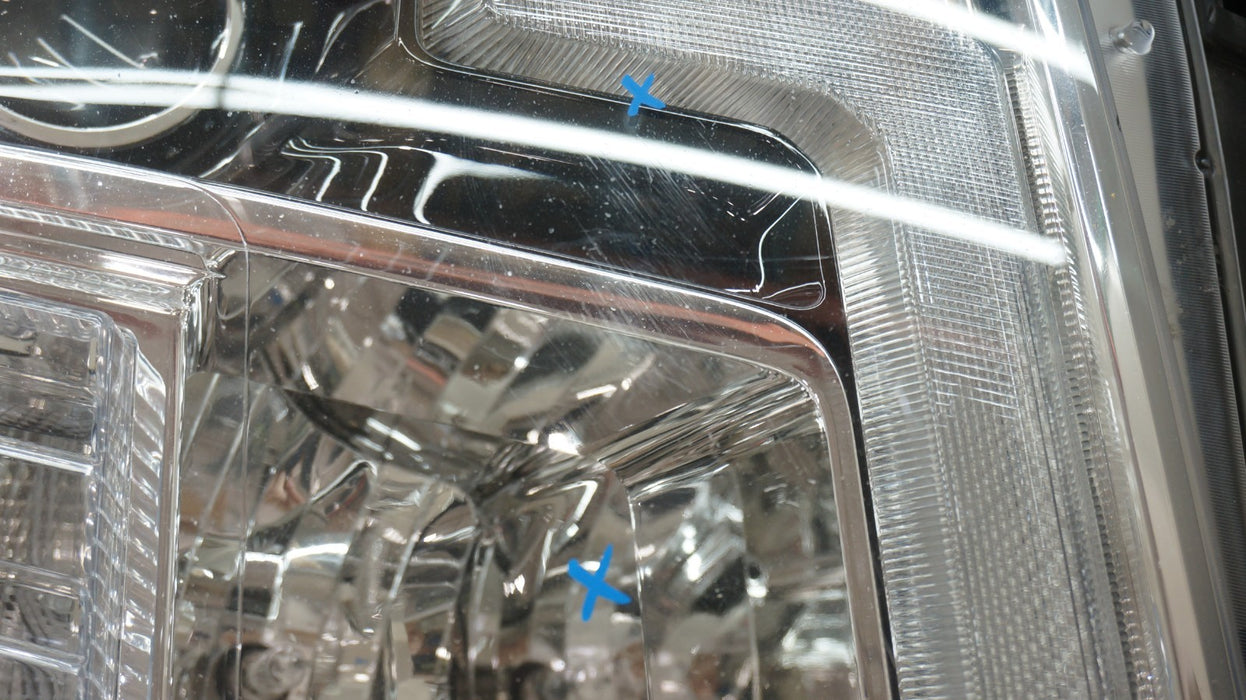 2016-2019 NISSAN TITAN FRONT RIGHT SIDE HID LED HEADLIGHT OEM 26010EZ22B