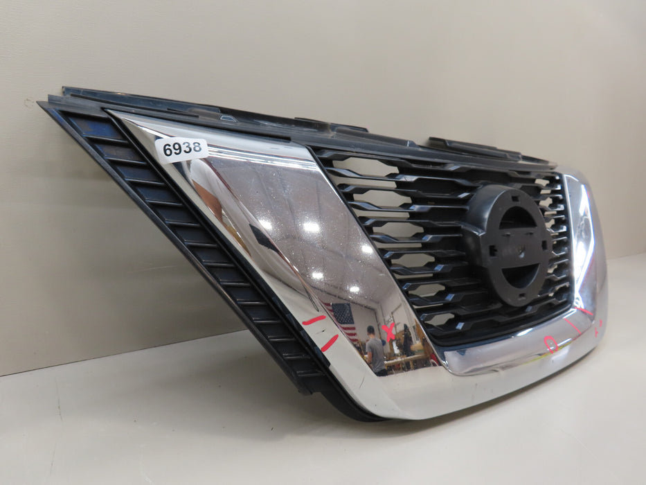2016-2018 NISSAN ROGUE FRONT RADIATOR GRILL GRILLE OEM
