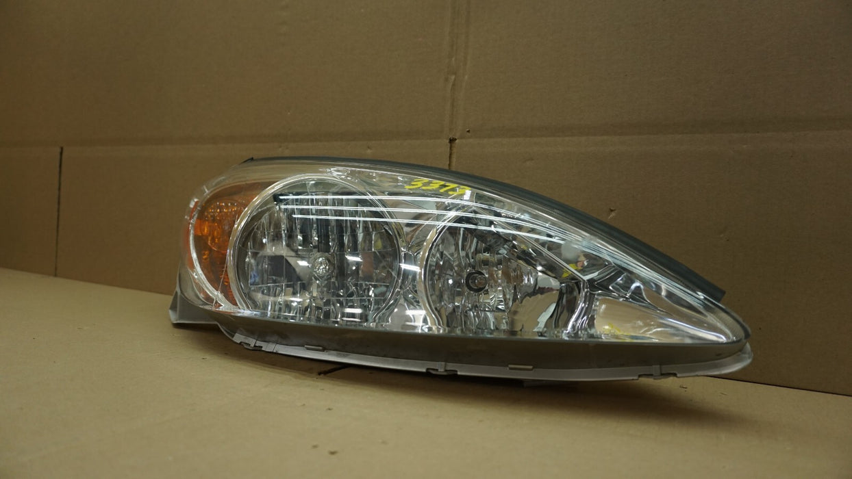 2002-2004 TOYOTA CAMRY FRONT RIGHT PASSENGER SIDE HEADLIGHT HALOGEN OEM 02 03 04