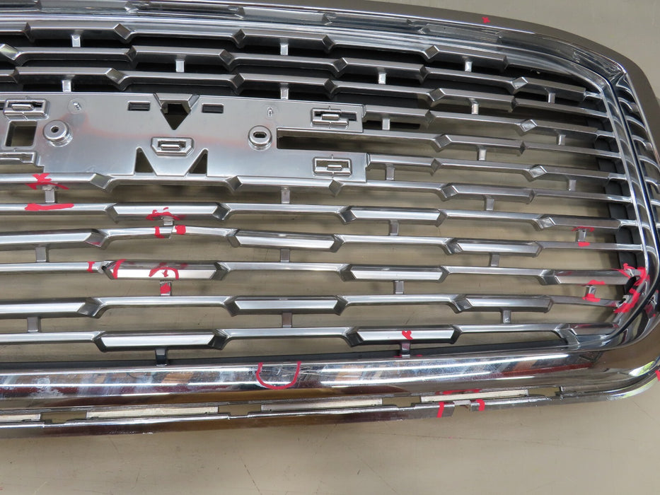 2018-2020 GMC YUKON XL DENALI FRONT UPPER BUMPER GRILLE GRILL OEM 84722260