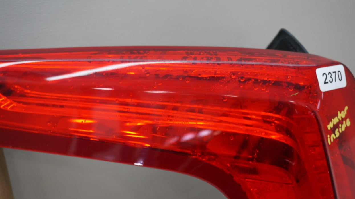 2017-2019 CADILLAC XT5 REAR LEF T DRIVERS SIDE TAIL LIGHT OEM