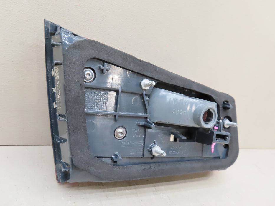 2017-2018 BMW 5 SERIES REAR RIGHT PASSENGER TAIL LIGHT INNER OEM
