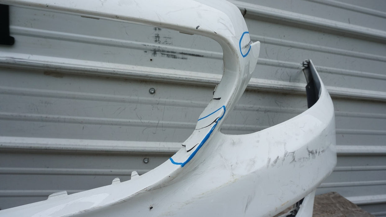2015-2017 MERCEDEZ BENZ C300 C-CLASS FRONT BUMPER COVER OEM 15 16 17