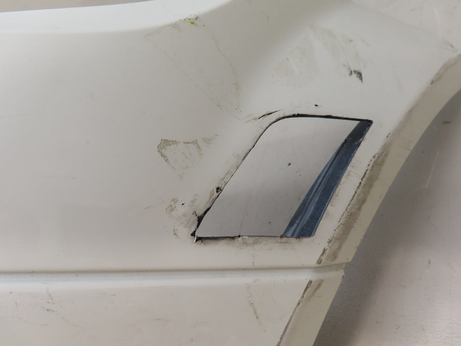 2008-2011 MERCEDES W204 C300 C350 FRONT BUMPER COVER OEM A 204 885 0025