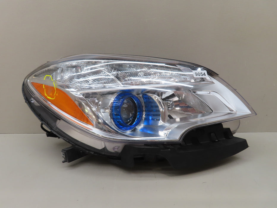 2013-2016 BUICK ENCORE RIGHT PASSENGER SIDE HEADLIGHT OEM 42359596