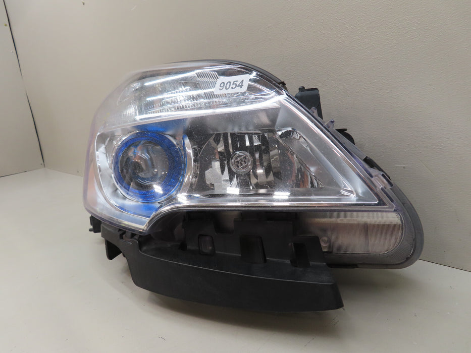 2013-2016 BUICK ENCORE RIGHT PASSENGER SIDE HEADLIGHT OEM 42359596