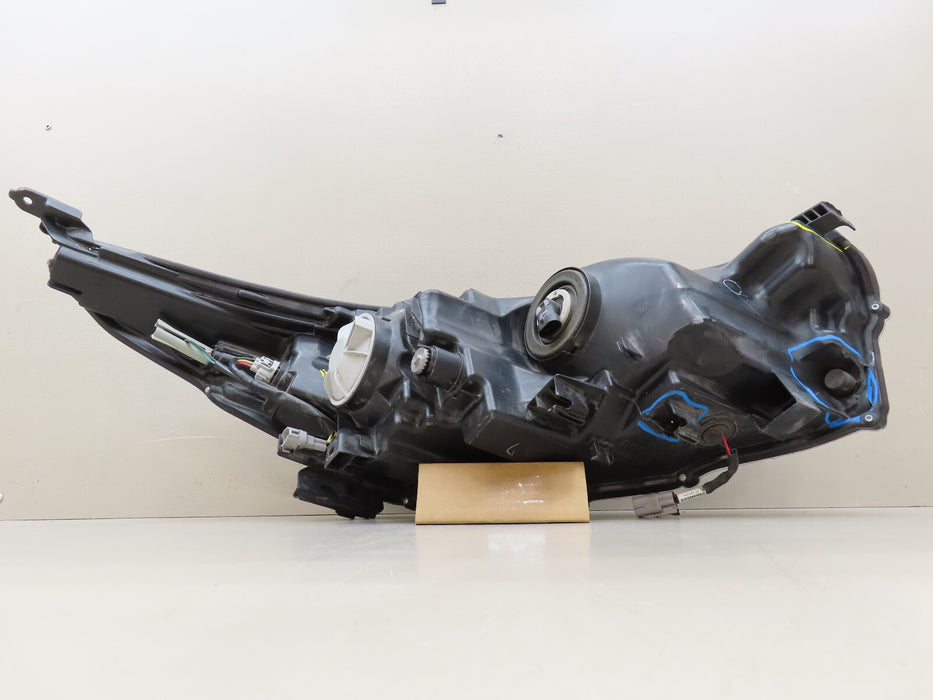 2017-2019 TOYOTA HIGHLANDER FRONT LEFT DRIVER SIDE HEADLIGHT HALOGEN OEM