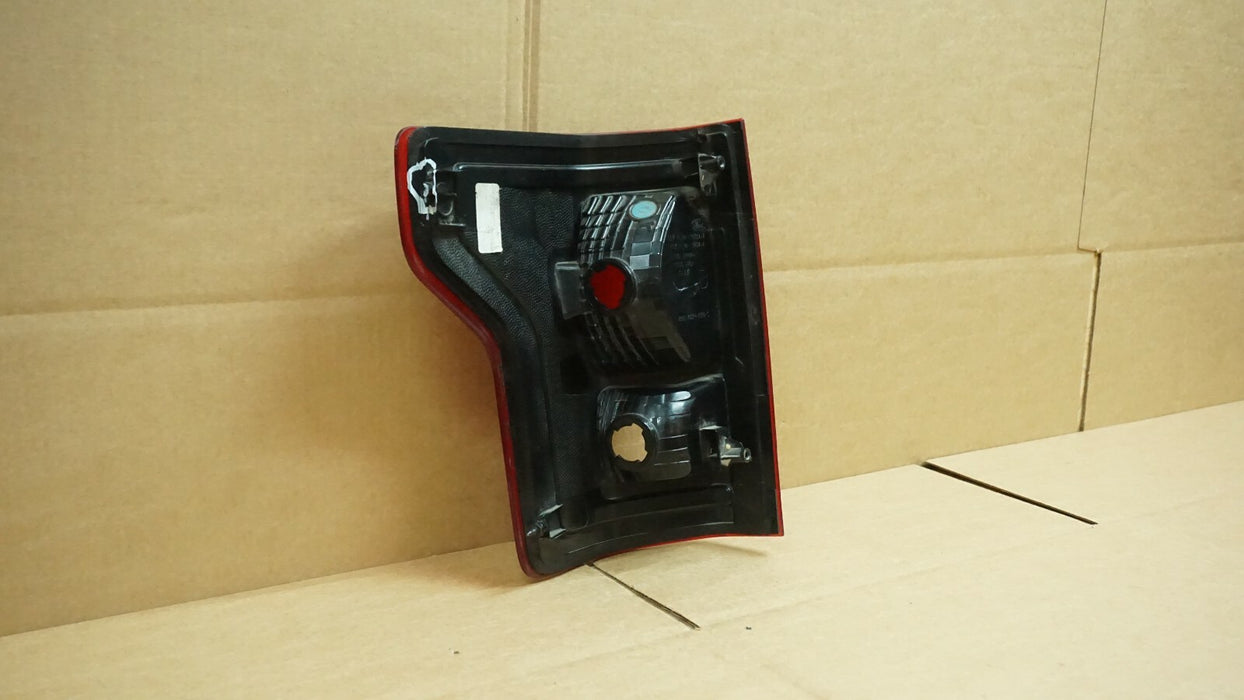 2018-2019 FORD F-150 F150 REAR RIGHT PASSENGER SIDE TAIL LIGHT HALOGEN LAMP OEM